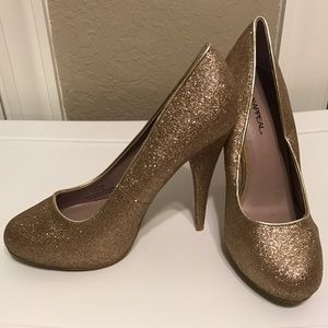 Gold Glitter Pumps
